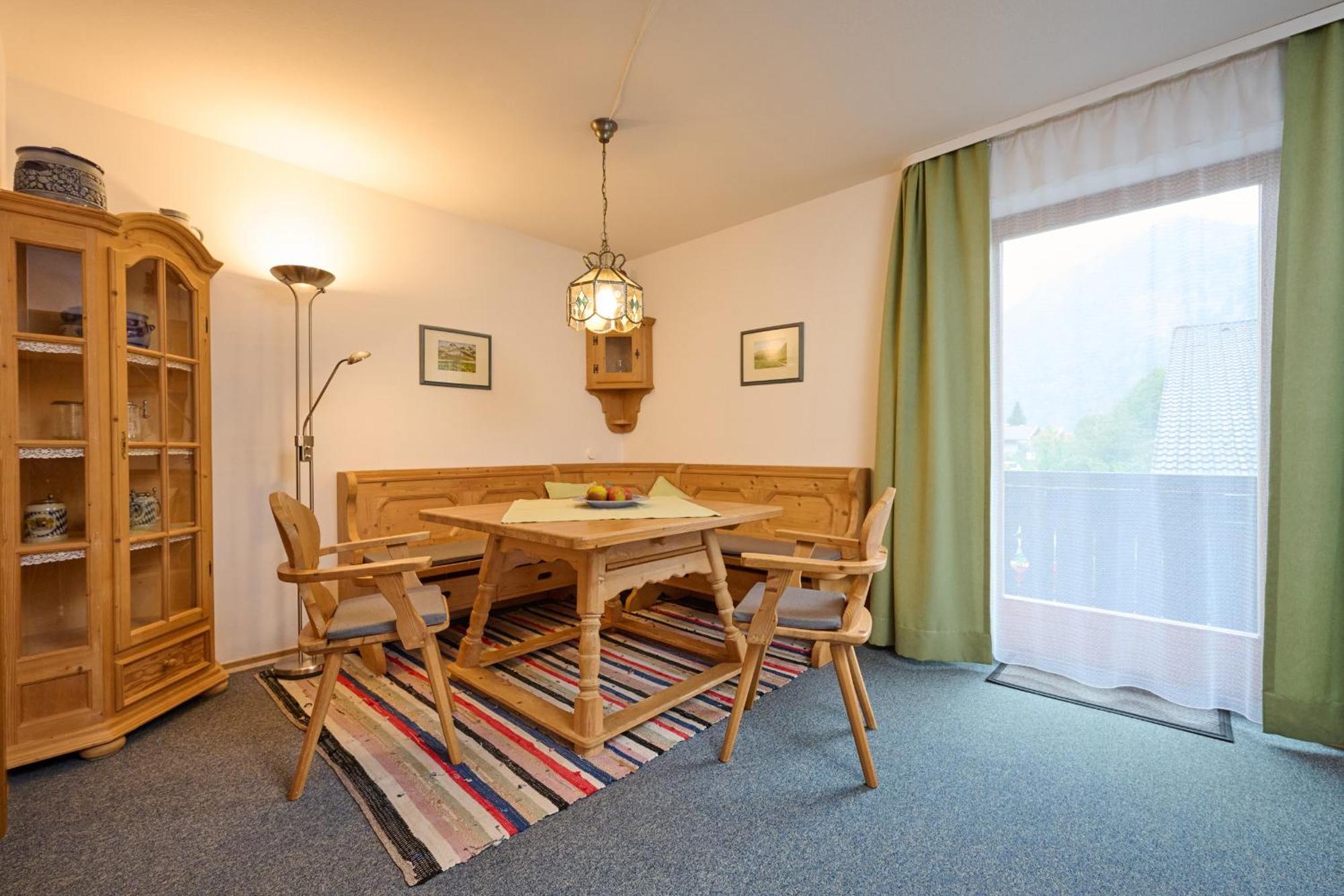 Gaestehaus Weissenbacher-Ferienwohnungen Marquartstein Exteriér fotografie