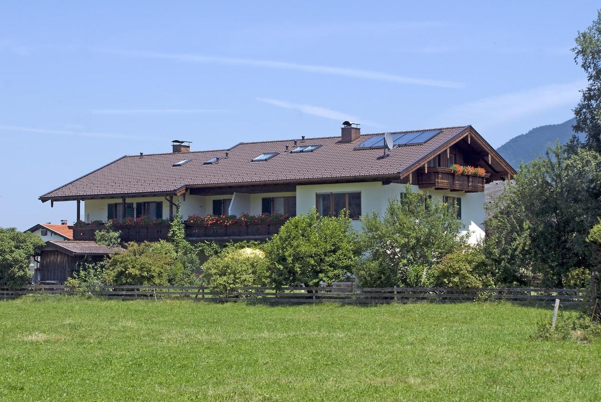 Gaestehaus Weissenbacher-Ferienwohnungen Marquartstein Exteriér fotografie